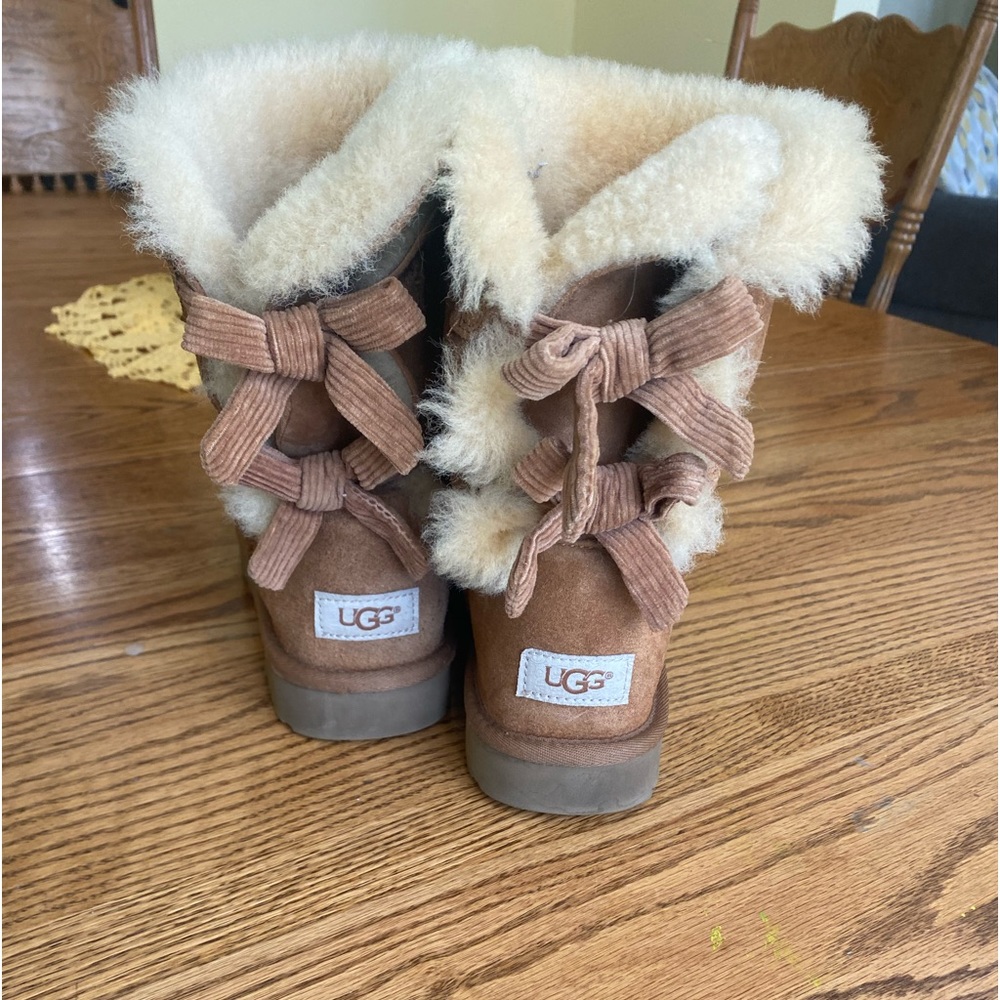 Ugg Bailey Bow